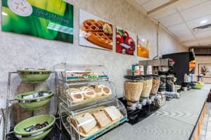 thumbnail: Restaurant