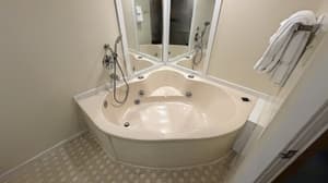thumbnail: Jetted tub