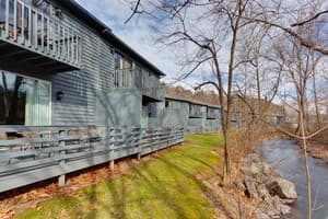 thumbnail: Property grounds