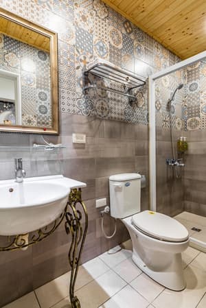 thumbnail: Bathroom