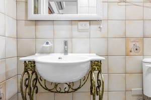 thumbnail: Bathroom