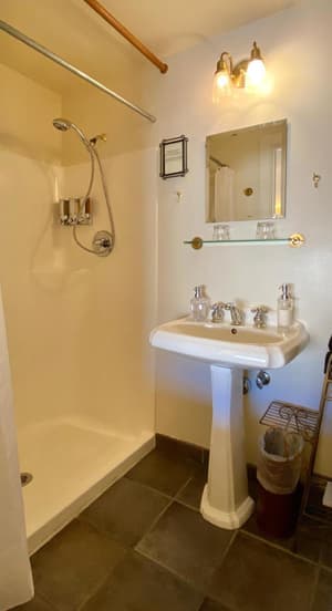 thumbnail: e243b28908d84934c2184360a9cb95ba.jpg