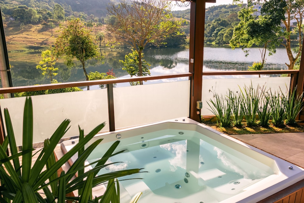 Private spa tub