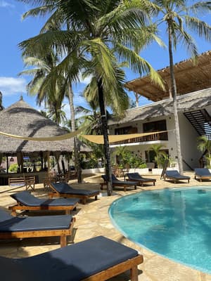 thumbnail: Exterior