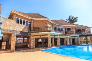 thumbnail: Outdoor pool