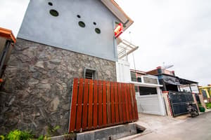 thumbnail: Exterior