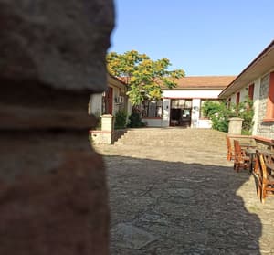thumbnail: Front of property
