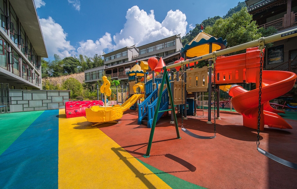 Children's play area - outdoor
