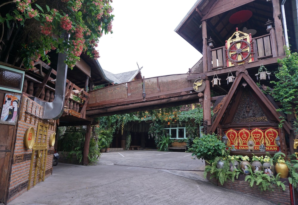 Primary image