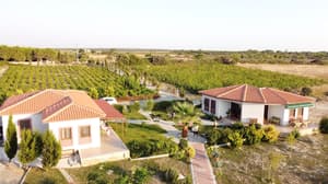 thumbnail: Exterior