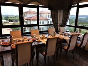 thumbnail: Restaurant
