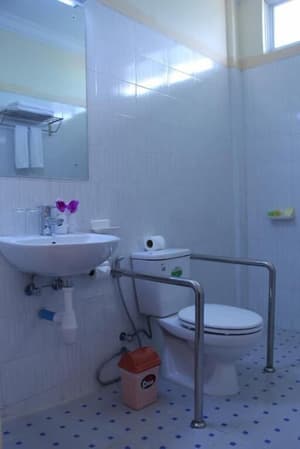 thumbnail: Bathroom