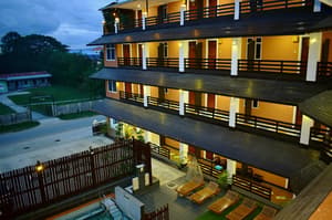 thumbnail: Exterior