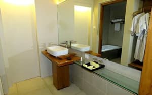 thumbnail: Bathroom sink