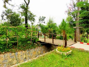 thumbnail: Property grounds