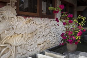 thumbnail: Exterior detail