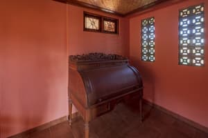 thumbnail: Interior detail