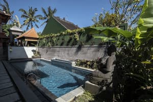 thumbnail: Outdoor pool