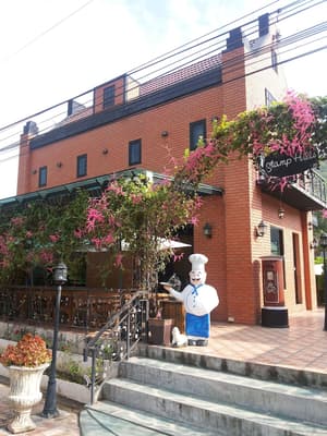 thumbnail: Exterior