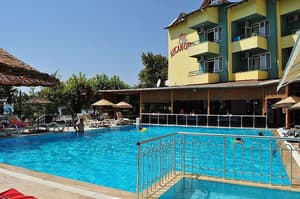 thumbnail: Outdoor pool