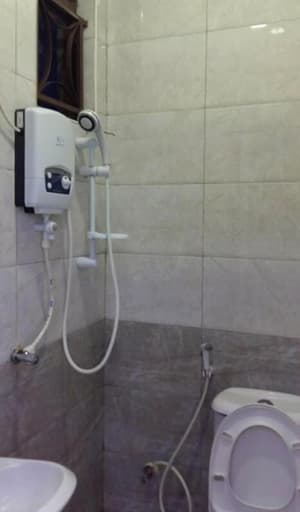 thumbnail: Bathroom