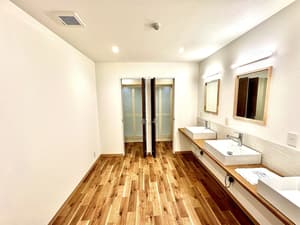 thumbnail: Interior