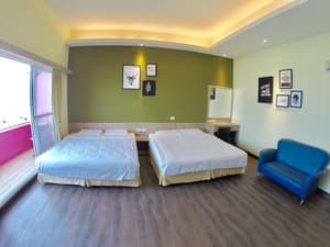 thumbnail: Room