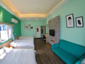 thumbnail: Room