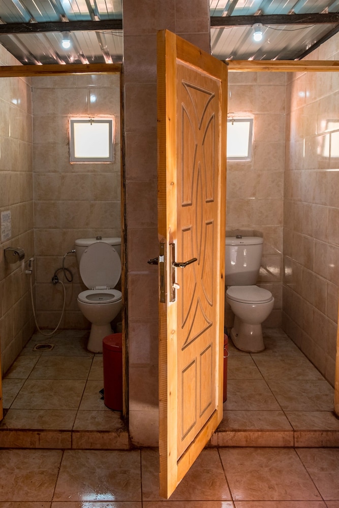 Bathroom amenities