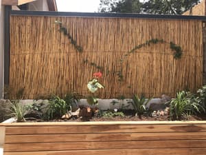 thumbnail: Outdoor dining