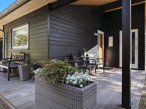 thumbnail: Balcony