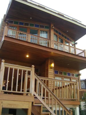 thumbnail: Exterior