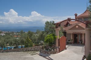 thumbnail: Exterior