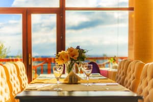 thumbnail: Restaurant