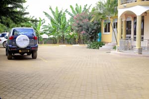 thumbnail: Exterior