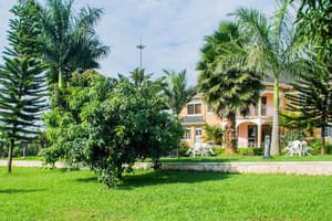 thumbnail: Front of property