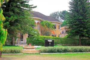 thumbnail: Front of property