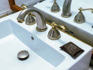 thumbnail: Bathroom sink