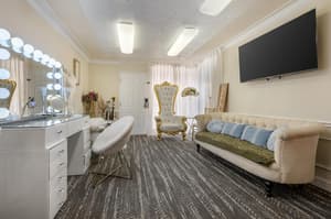 thumbnail: Indoor wedding