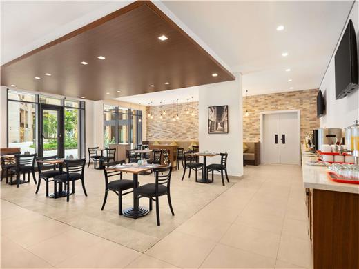 Dining,Dining Area,Restaurant,On-Site