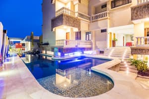 thumbnail: Pool