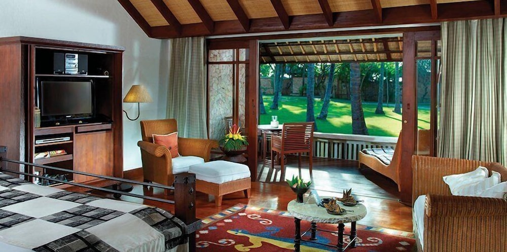 Swimming pool-spa