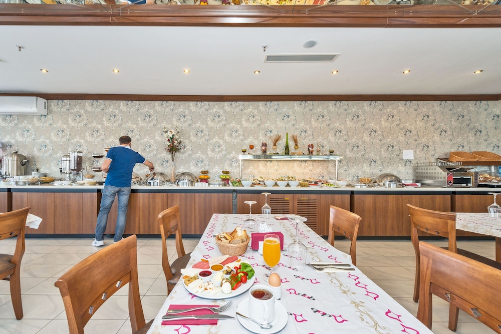Restaurant-cafeteria