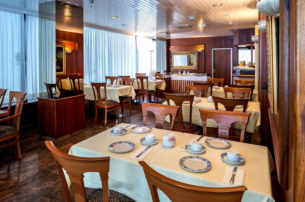 Restaurant-cafeteria