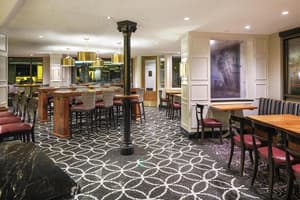 thumbnail: Restaurant