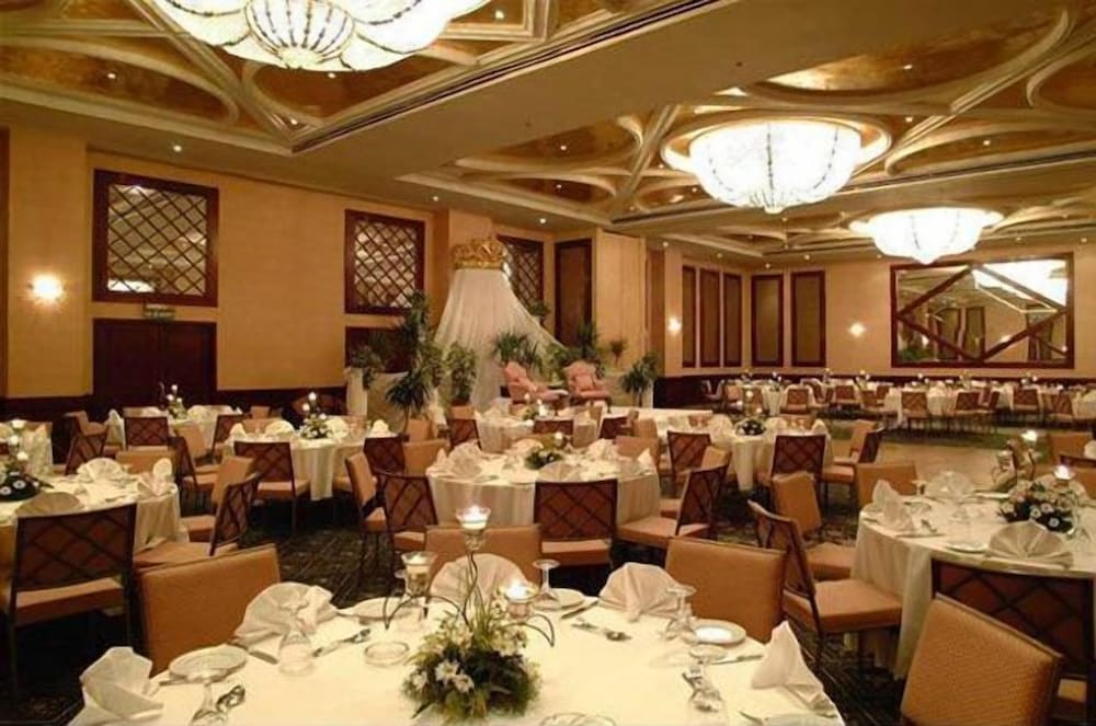 Restaurant-cafeteria