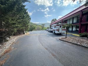 thumbnail: Exterior