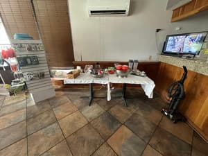 thumbnail: Breakfast area