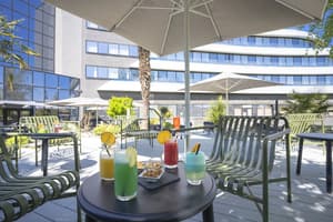 thumbnail: Poolside bar