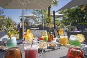 thumbnail: Poolside bar